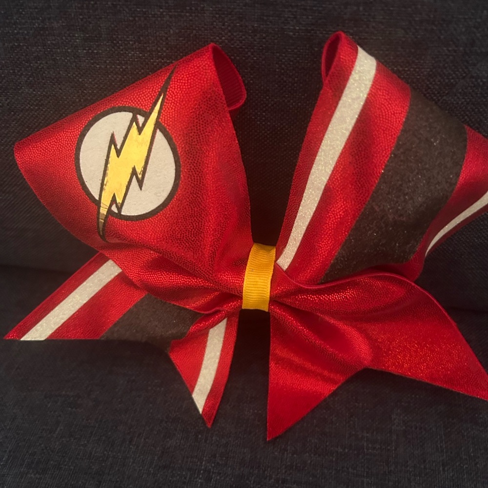 The flash DC cheer bow